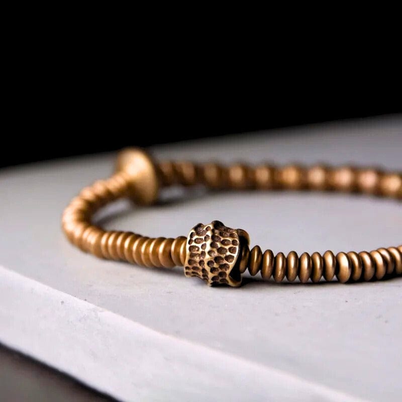 Anuradha - Bracelet Tibétain en Laiton Martelé