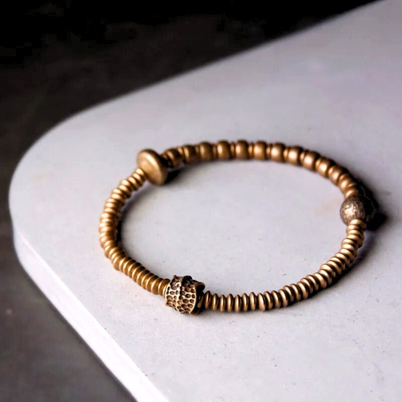 Anuradha - Bracelet Tibétain en Laiton Martelé