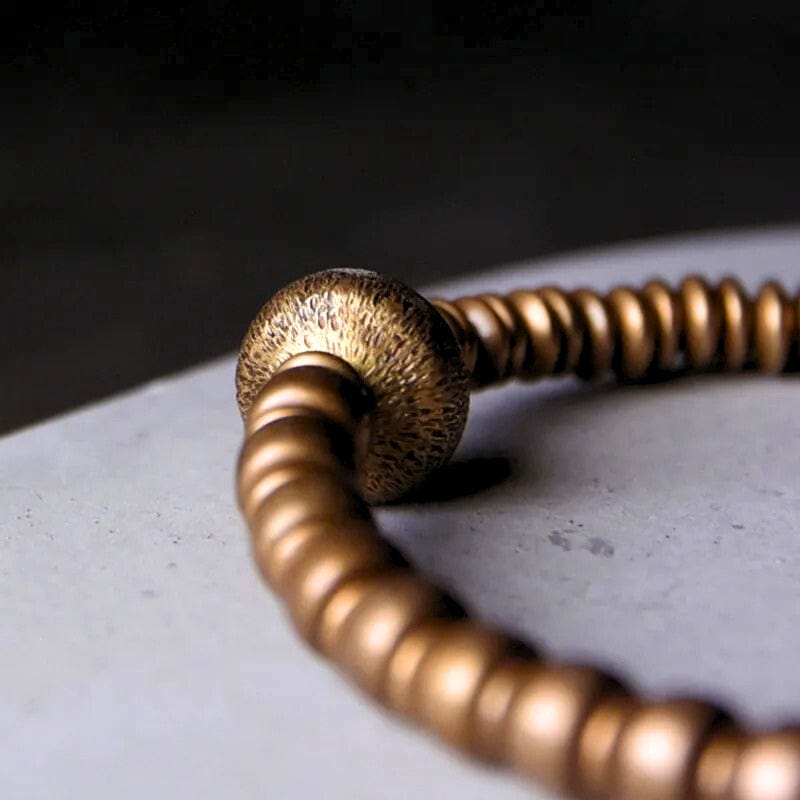 Anuradha - Bracelet Tibétain en Laiton Martelé