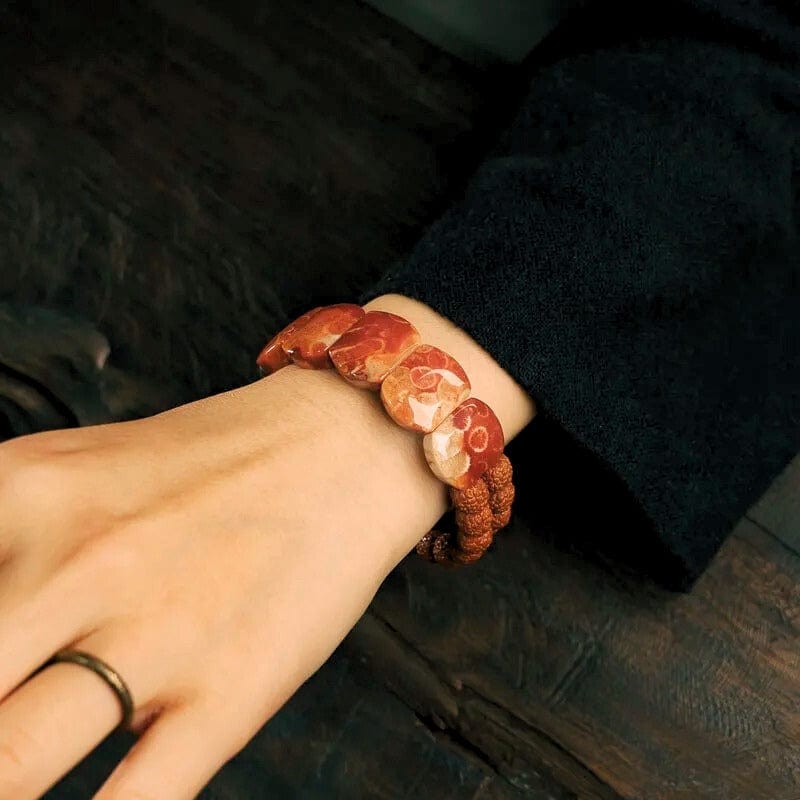 Kalpa - Bracelet Tibétain en Rudraksha et Pierre de Corail